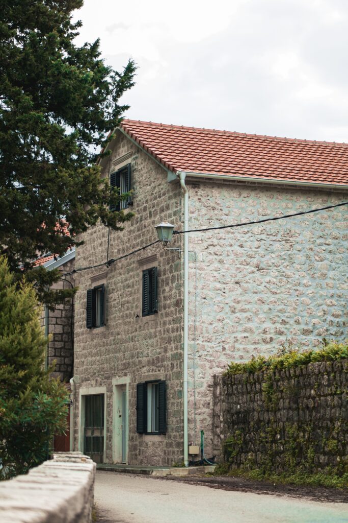 old-stone-house-damp-blog