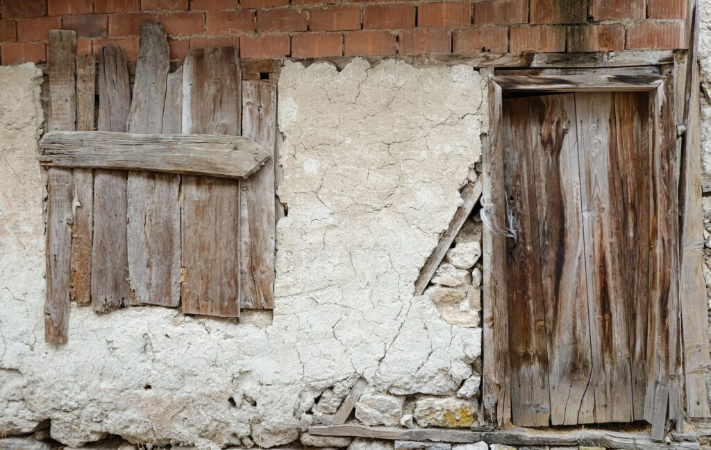 Should-an-Old-Stone-House-Be-Airtight?